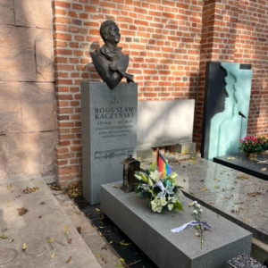 Uczniowie ZS14 z wizytą na Starych Powązkach